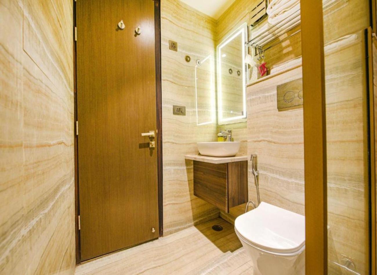 Hotel Cullinan By Qotel Janakpuri Delhi  Exteriör bild