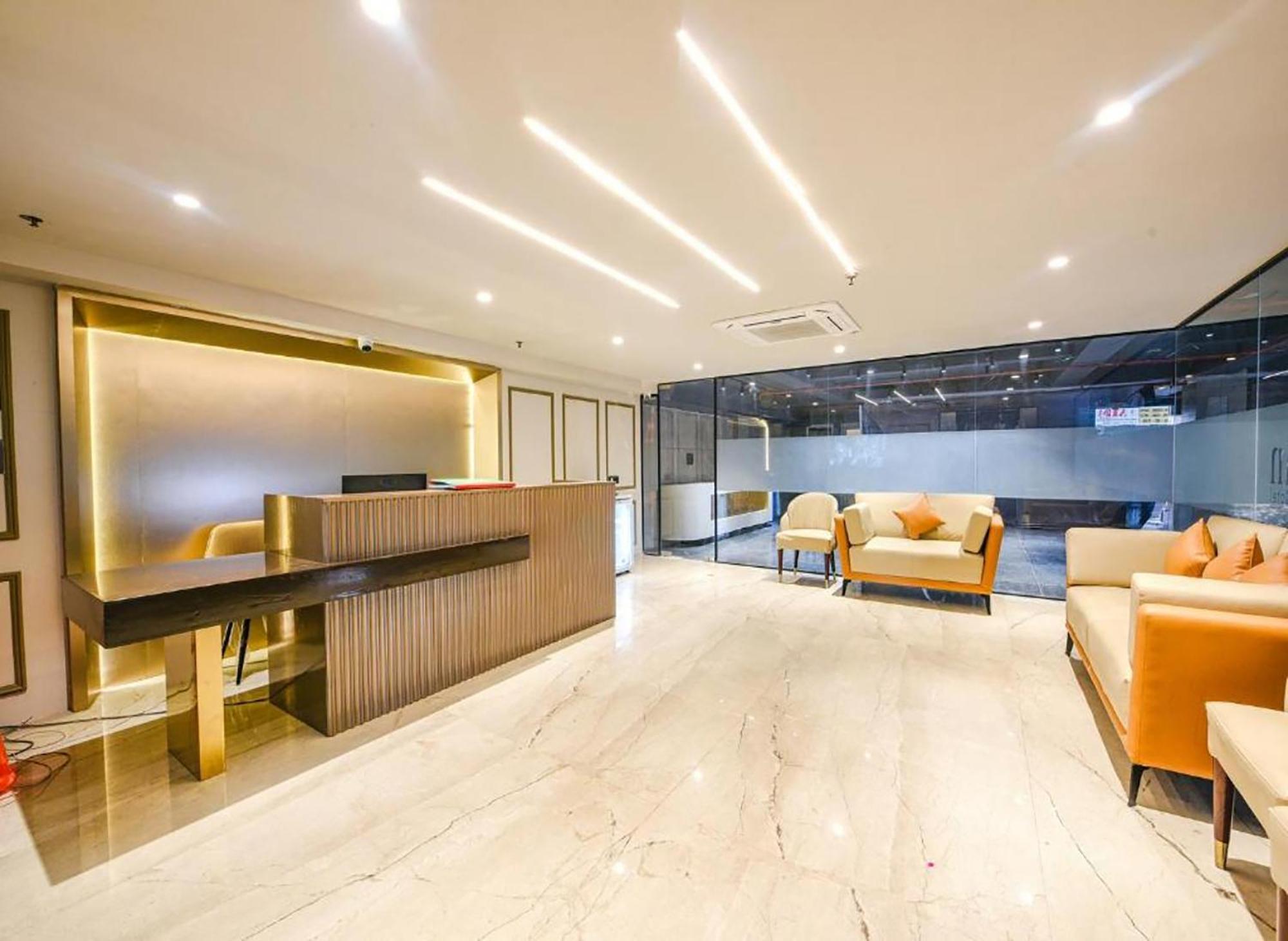 Hotel Cullinan By Qotel Janakpuri Delhi  Exteriör bild
