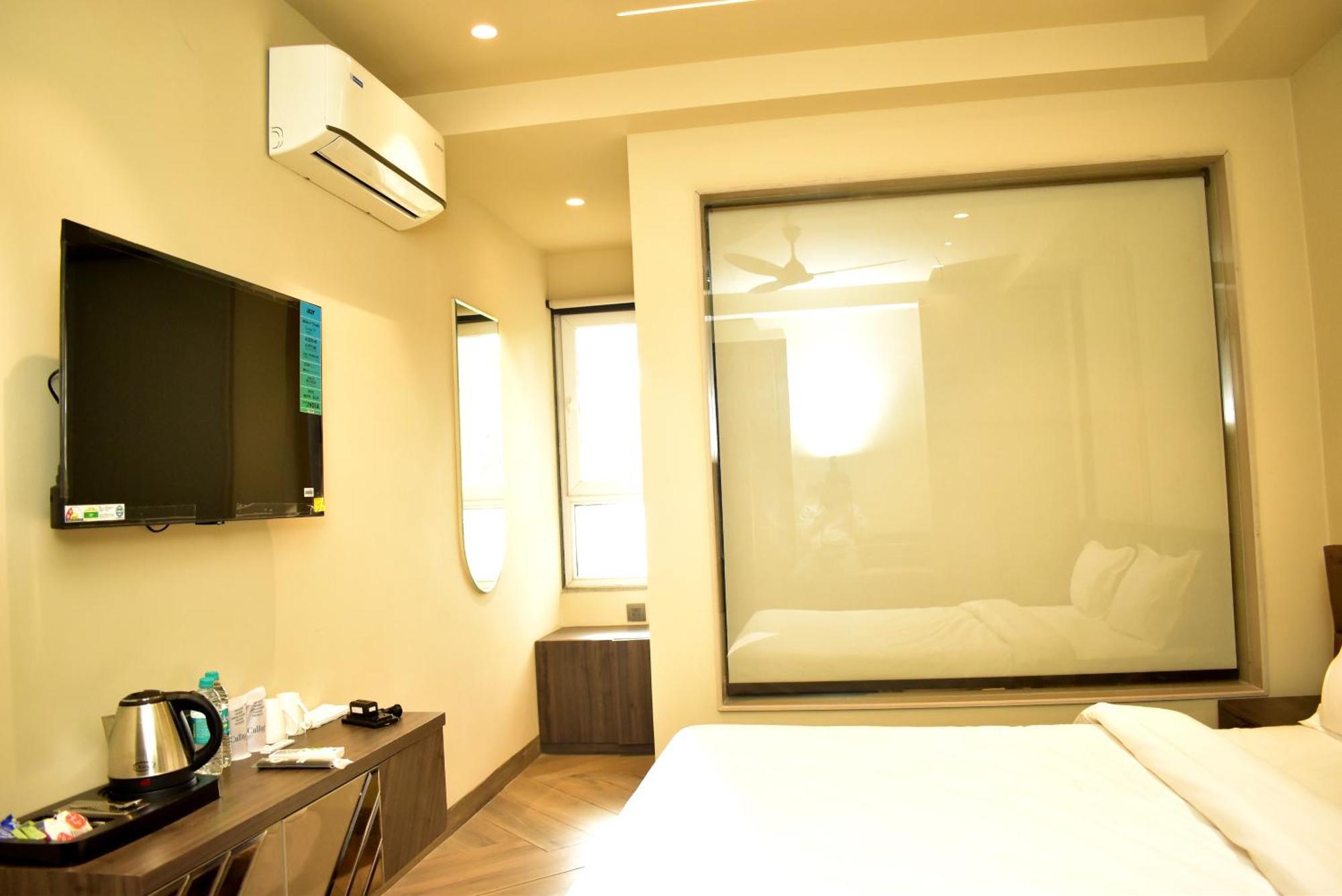 Hotel Cullinan By Qotel Janakpuri Delhi  Exteriör bild